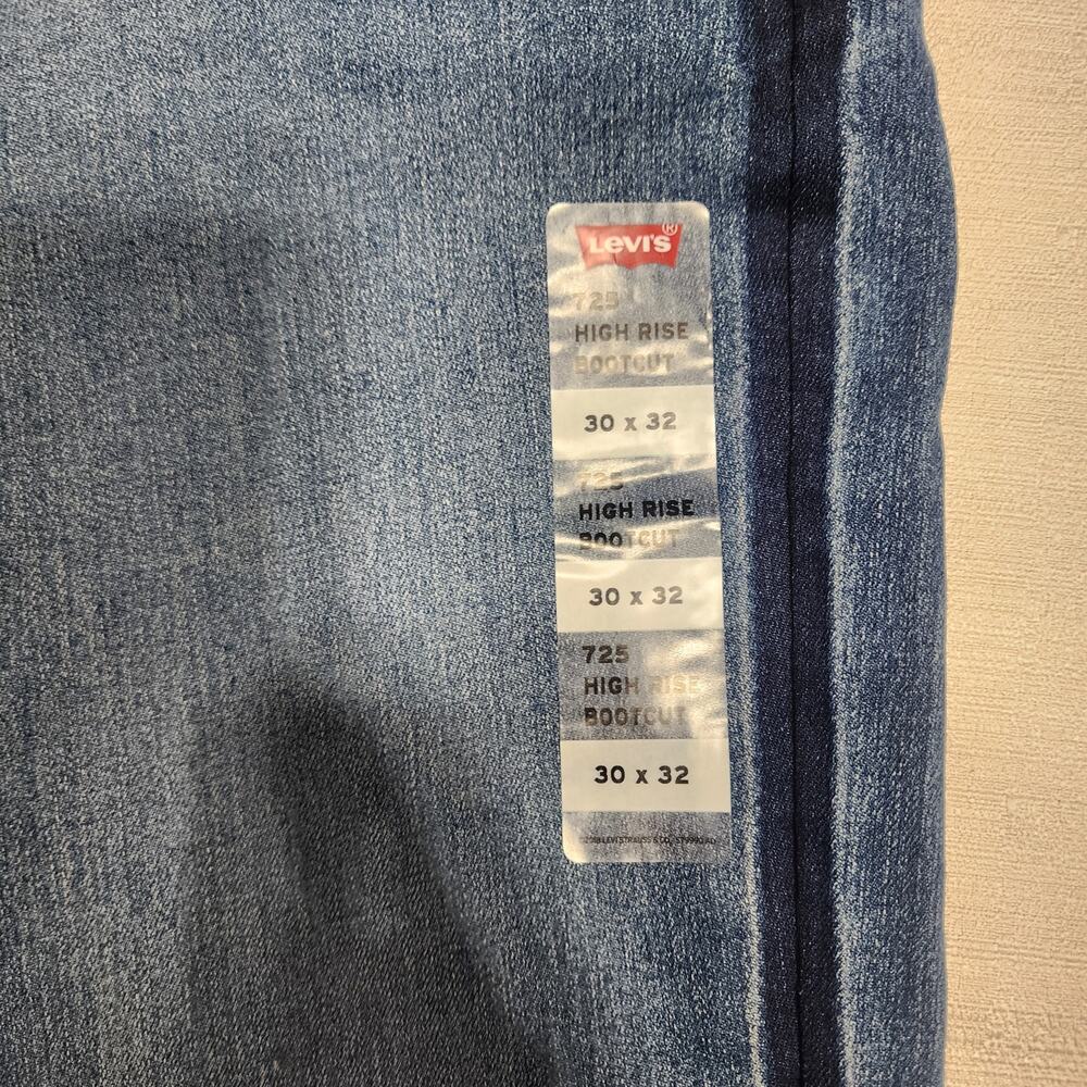 Levi's 725 high rise bootcut pants W30''x L32'' - Picture 4 of 7